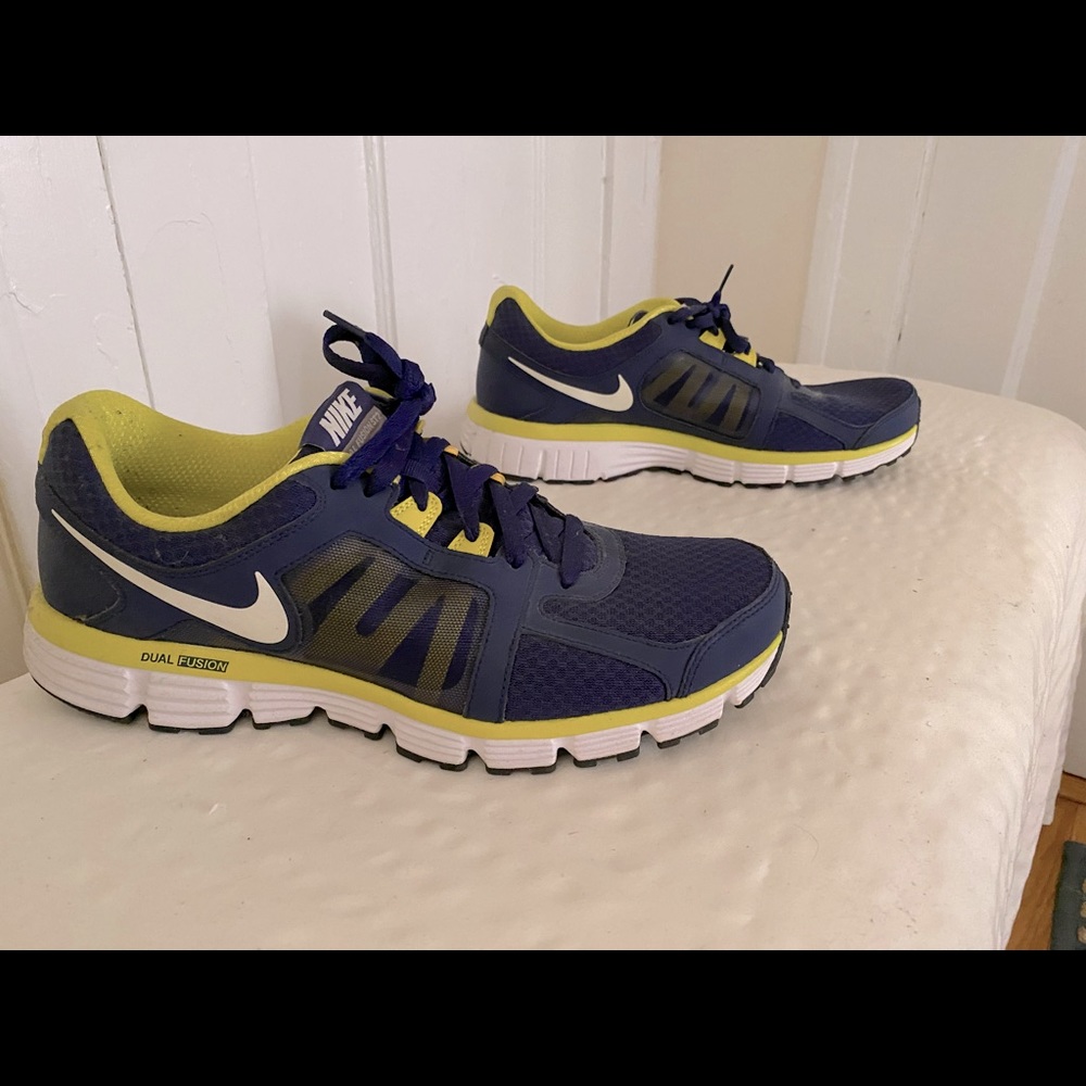 Nike Dual Fusion ST2 Navy/Yellow size 13